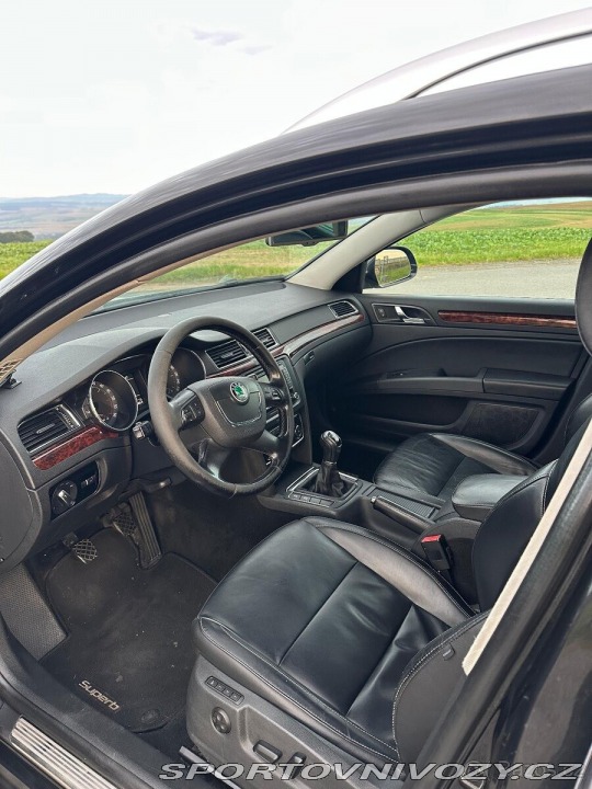 Škoda Superb 2,0 TDi, 103 kw,combi r 2010