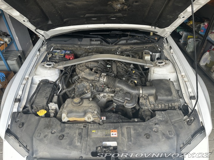 Ford Mustang 3.7L V6 2013