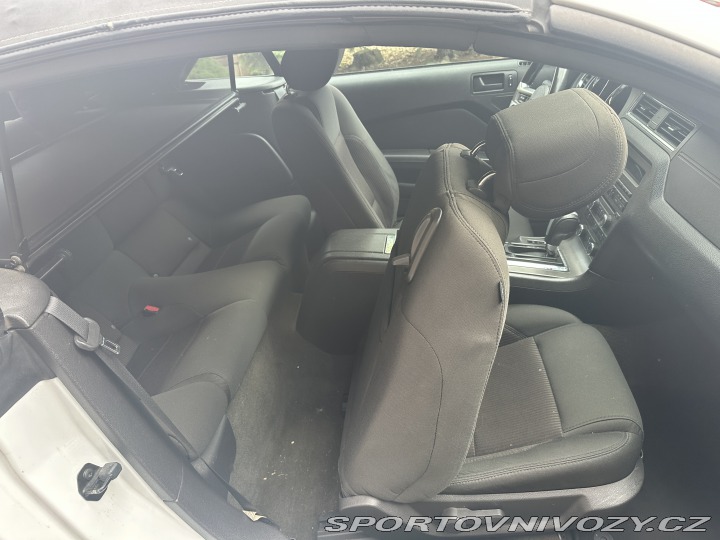 Ford Mustang 3.7L V6 2013