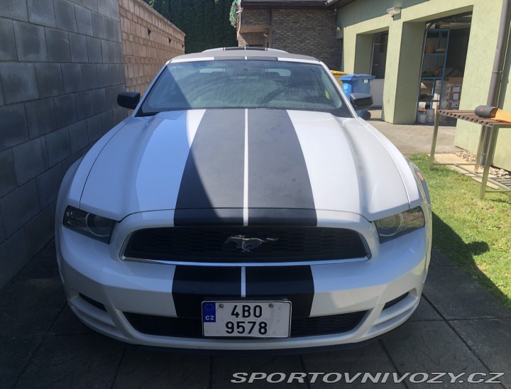 Ford Mustang 3.7L V6 2013