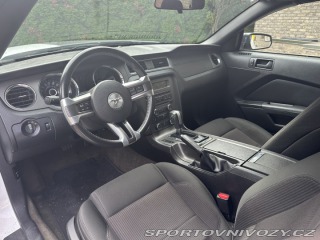 Ford Mustang 3.7L V6 2013