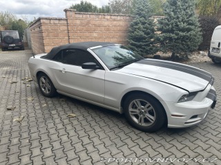 Ford Mustang 3.7L V6 2013
