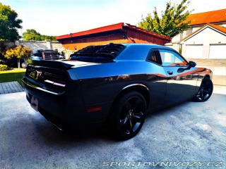Dodge Challenger 5,7 V8 Hemi 2017