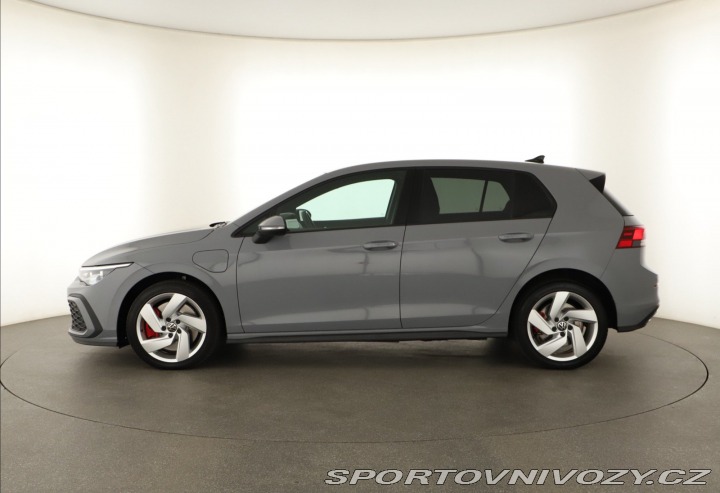 Volkswagen Golf GTE 2021