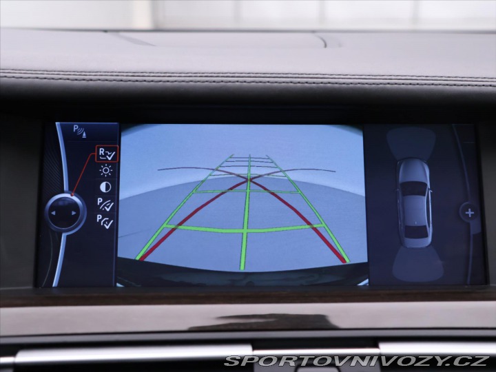 BMW 7 4,4 750 Li xDrive 300kW 2012