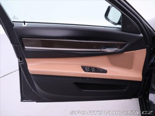 BMW 7 4,4 750 Li xDrive 300kW 2012