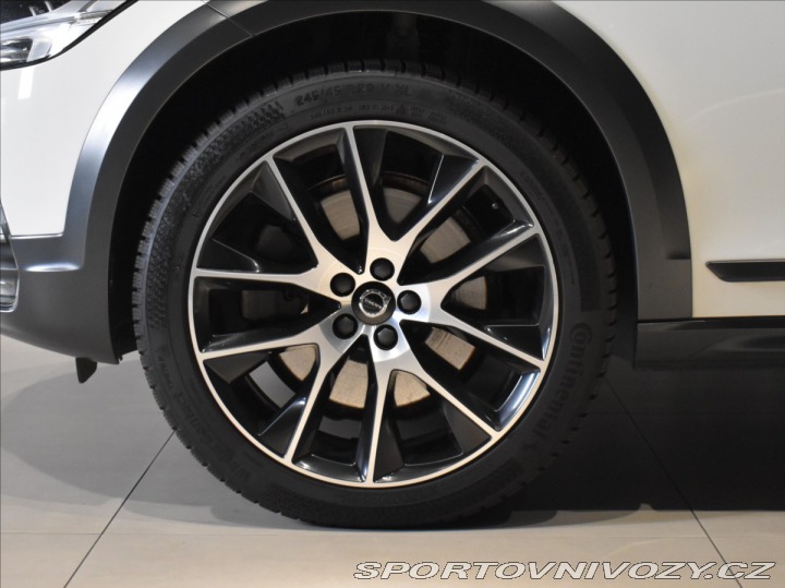 Volvo V90 D5 CC PRO Ventilace,Pano, 2020