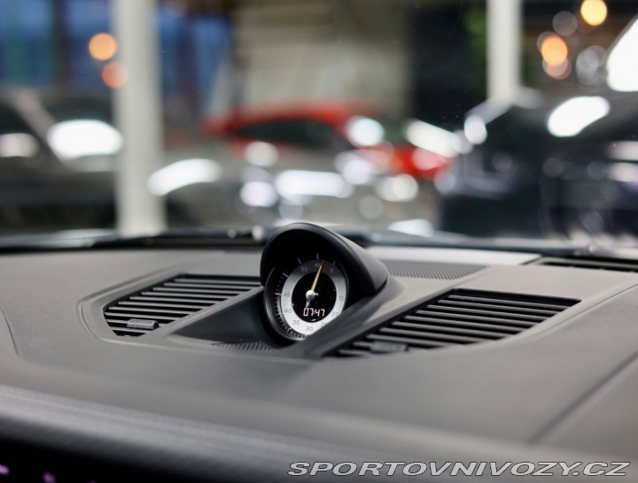 Porsche 911 992 GT3 Touring | Arctic 2024