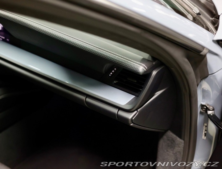 Porsche 911 992 GT3 Touring | Arctic 2024