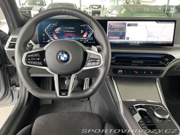 BMW 3 330i xDrive*M-SPORT*Distr 2025