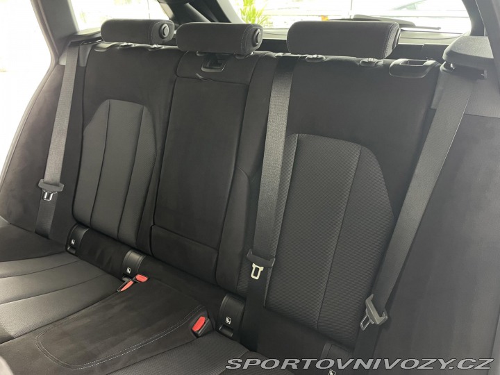 BMW 3 330i xDrive*M-SPORT*Distr 2025