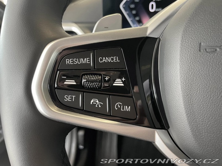 BMW 3 330i xDrive*M-SPORT*REZER 2025