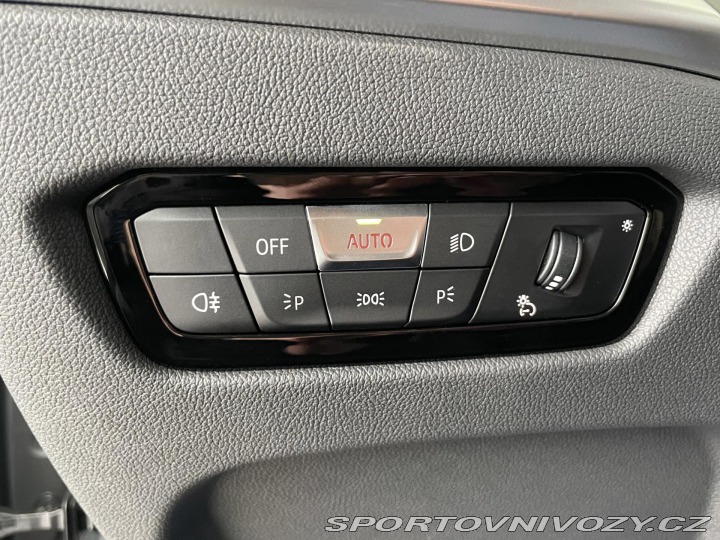 BMW 3 330i xDrive*M-SPORT*REZER 2025