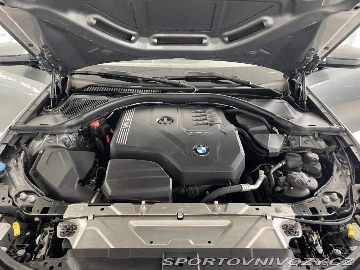 BMW 3 330i xDrive*M-SPORT*Distr 2025