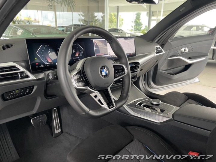 BMW 3 330i xDrive*M-SPORT*Distr 2025