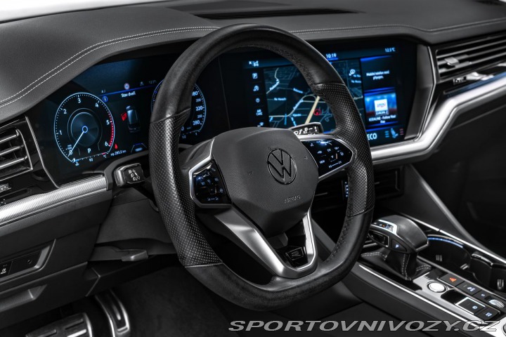 Volkswagen Ostatní modely Touareg R-line 4M 210kW IQ-Light 1800