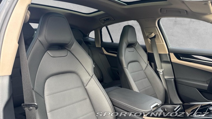 Porsche Panamera 4 2023