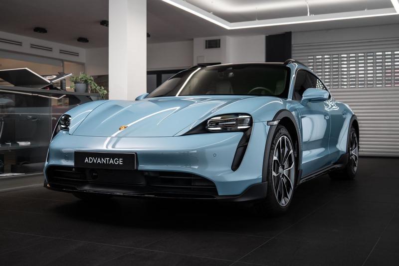 Porsche Taycan 4 cross turismo