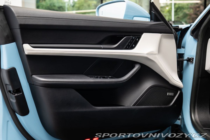Porsche Taycan 4 cross turismo 2022