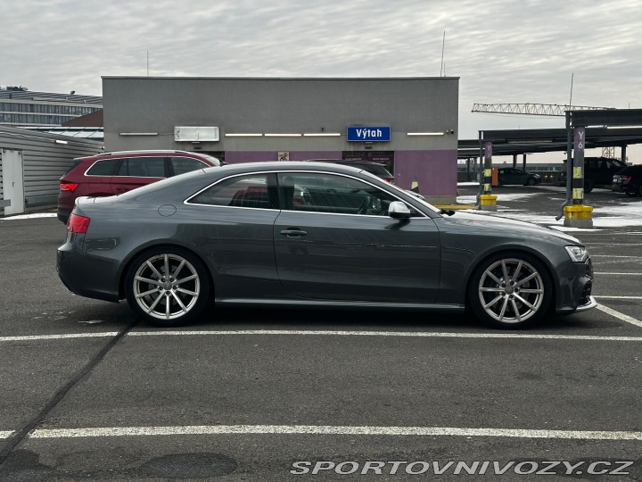Audi RS5 2013