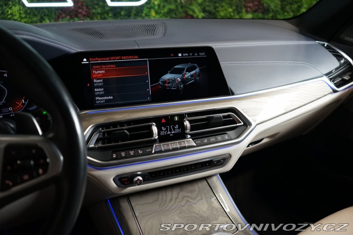 BMW X5 M50d*xDRIVE*VZDUCH*MASÁŽ* 2020