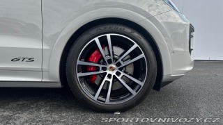 Porsche Cayenne GTS 2025