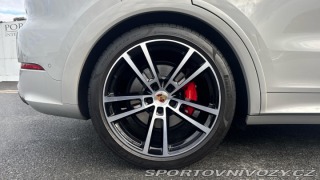 Porsche Cayenne GTS 2025
