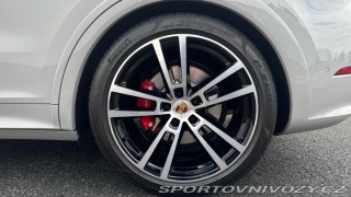 Porsche Cayenne GTS 2025
