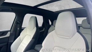 Porsche Cayenne GTS 2025