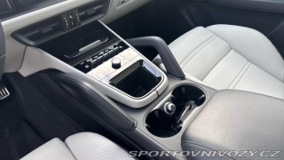 Porsche Cayenne GTS 2025