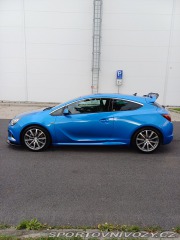 Opel Astra OPC 2012