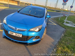 Opel Astra OPC 2012