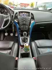 Opel Astra OPC 2012