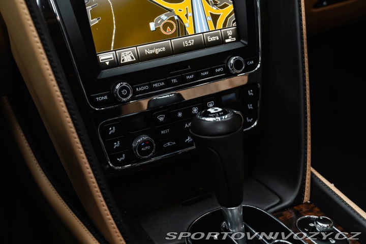 Bentley Flying Spur 4.0 V8 1800