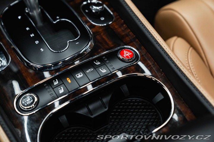 Bentley Flying Spur 4.0 V8 1800