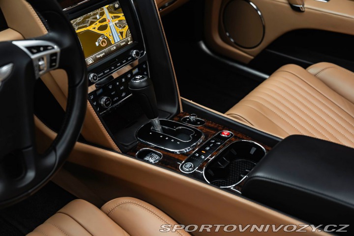 Bentley Flying Spur 4.0 V8 1800