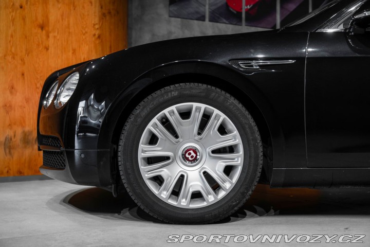 Bentley Flying Spur 4.0 V8 1800