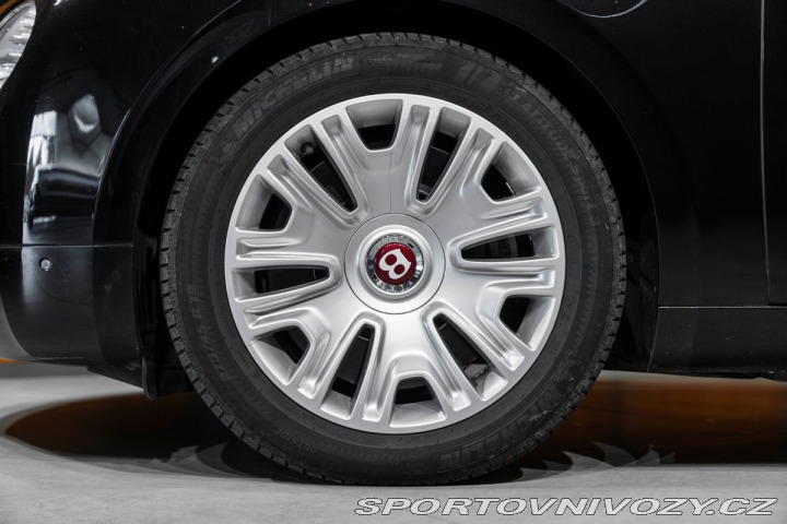 Bentley Flying Spur 4.0 V8 1800