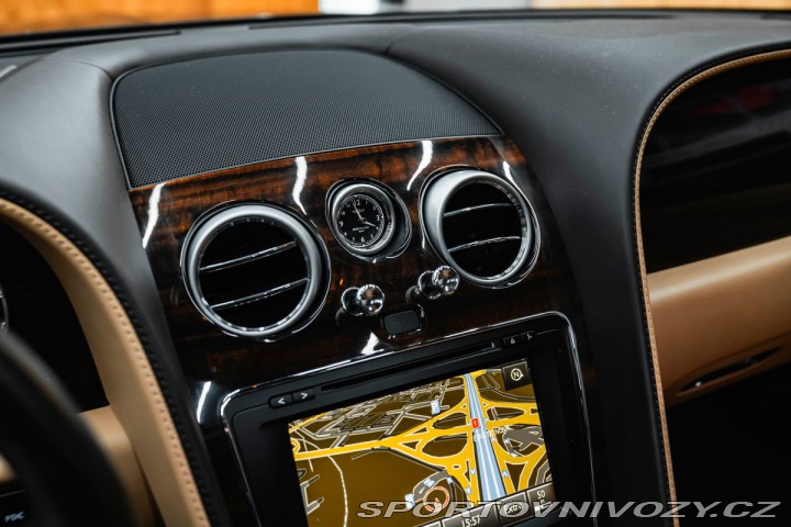 Bentley Flying Spur 4.0 V8 1800