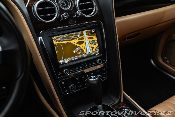 Bentley Flying Spur 4.0 V8 1800