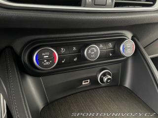 Alfa Romeo Stelvio 2,0TI 206kW Q4*KeyLess*Ka 2023