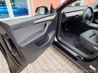 Tesla Model Y Long Range Dual Motor 378 2022