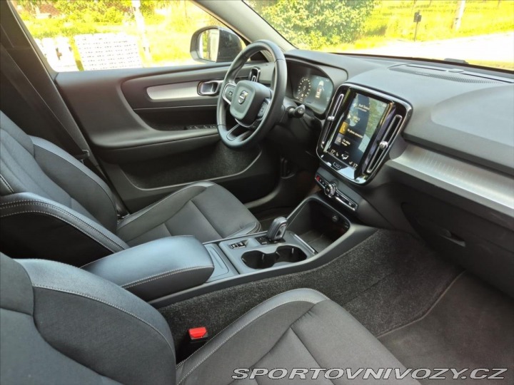 Volvo Ostatní modely XC40 2,0 T5 AWD AUTOMAT 182 kW 2019