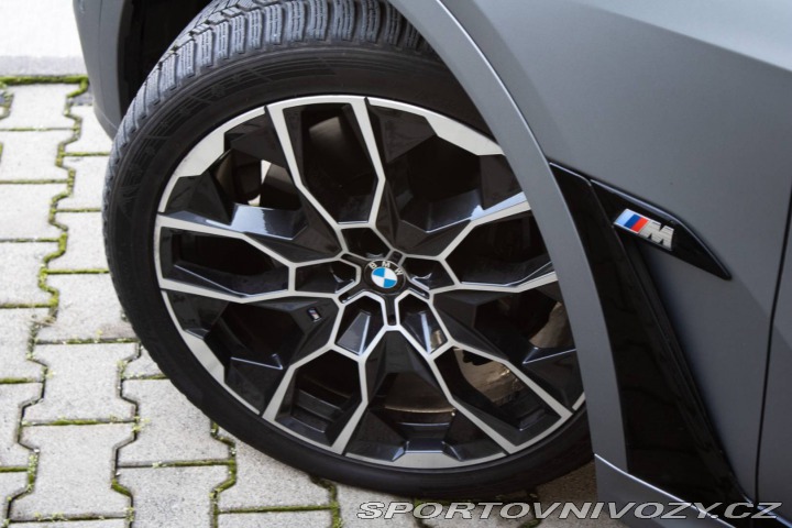 BMW X7 xDrive M60i mHEV A/T 2024