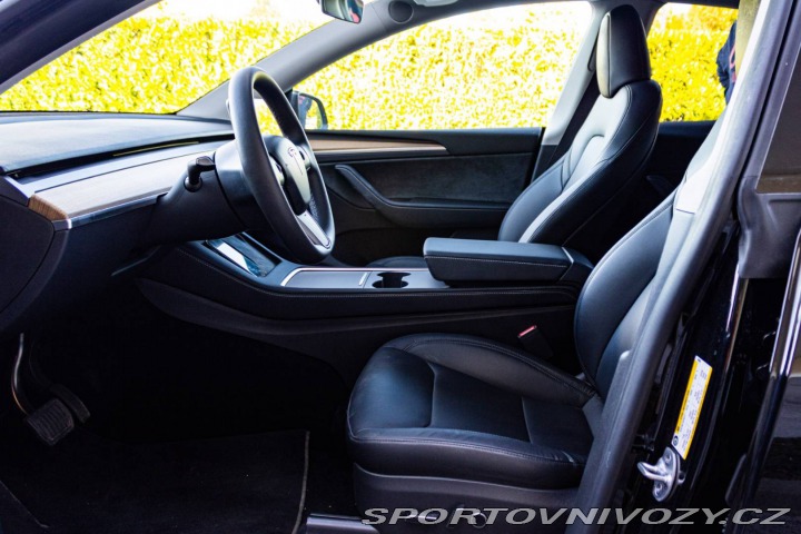 Tesla Model Y Long Range 378kW / TOP S 2024