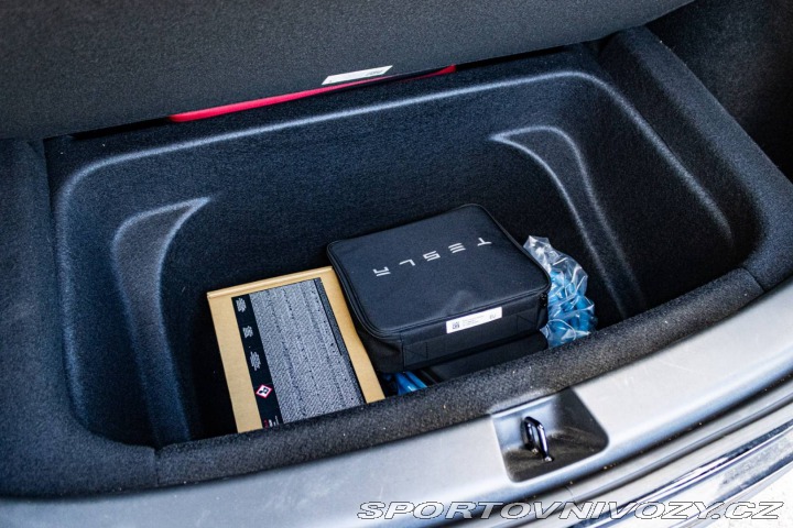 Tesla Model Y Long Range 378kW / TOP S 2024