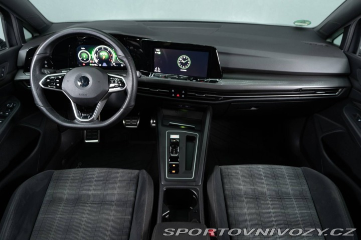 Volkswagen Golf 2021