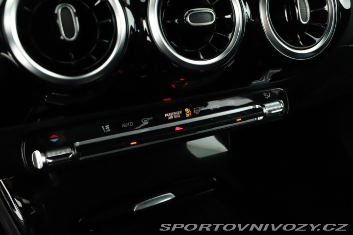 Mercedes-Benz A AMG Line A 200 2025