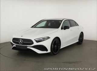 Mercedes-Benz A AMG Line A 200 2025
