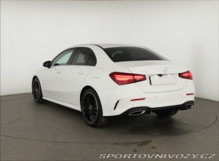 Mercedes-Benz A AMG Line A 200 2025